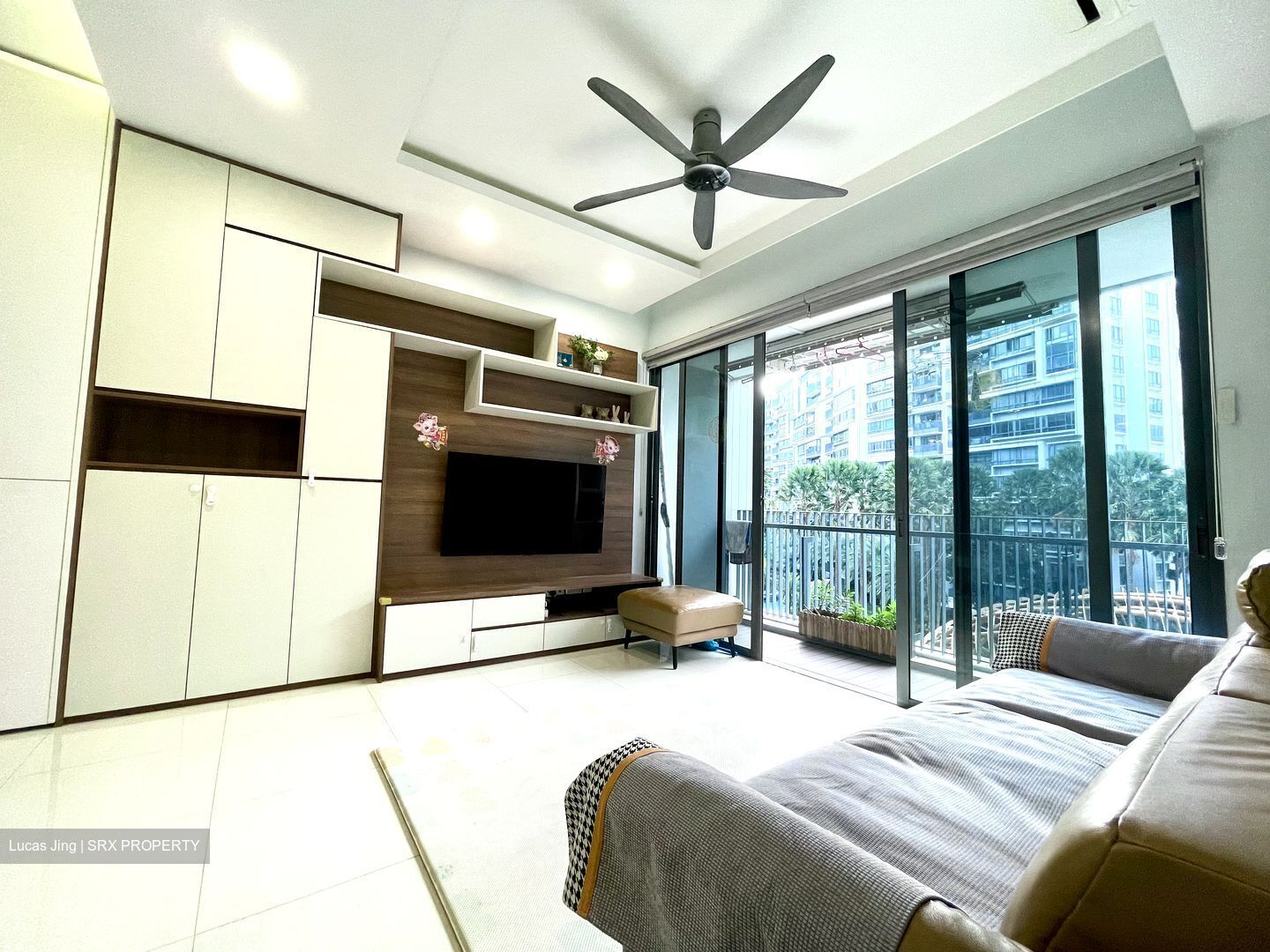 The Palette (D18), Condominium #432175111